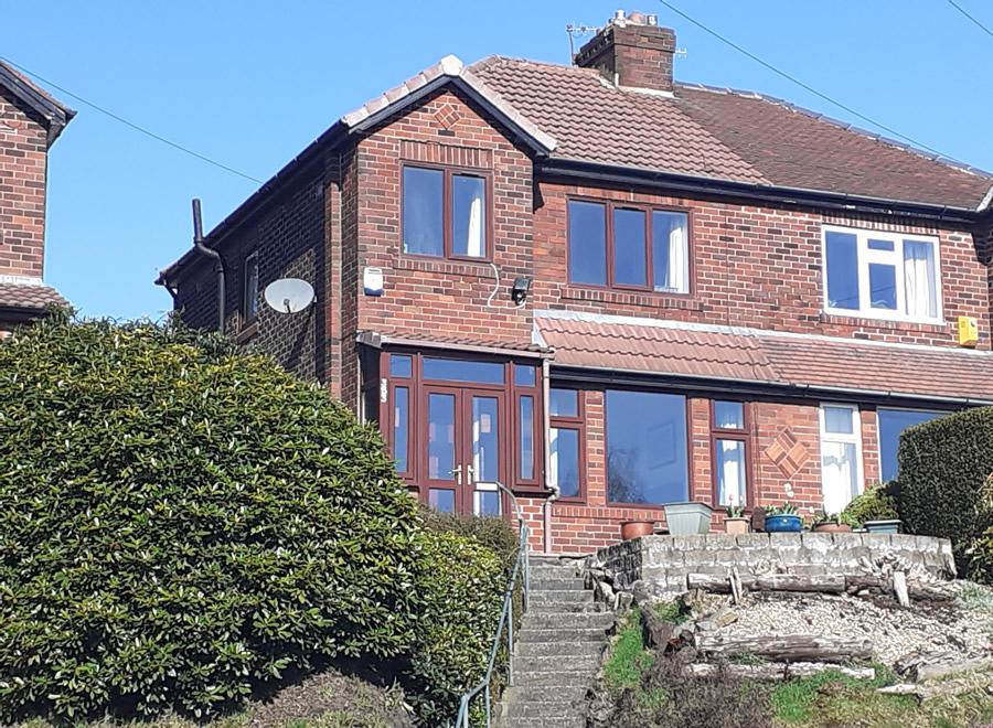 Stockport Road, Mossley OL5 3 bed semidetached house £255,000