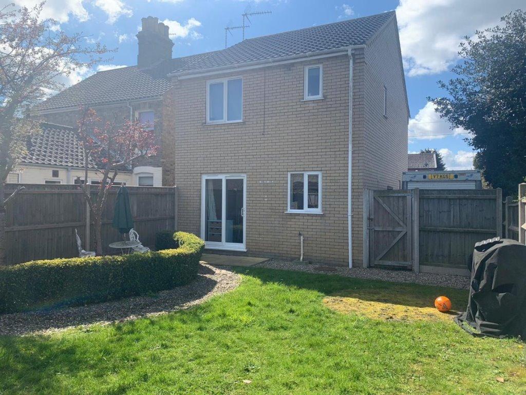 Whites Lane, Kessingland 3 bed detached house £750 pcm (£173 pw)