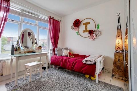 68 Belvedere Road, London, E10 7NP