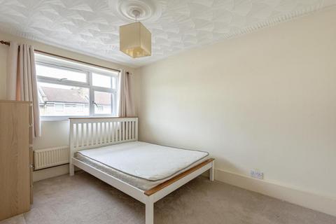 1 bedroom apartment to rent, Summerfield Street, London, SE12