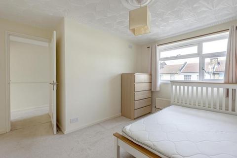 1 bedroom apartment to rent, Summerfield Street, London, SE12