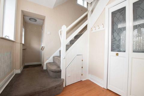 16 Runnymeade, Salford, M6 7PJ