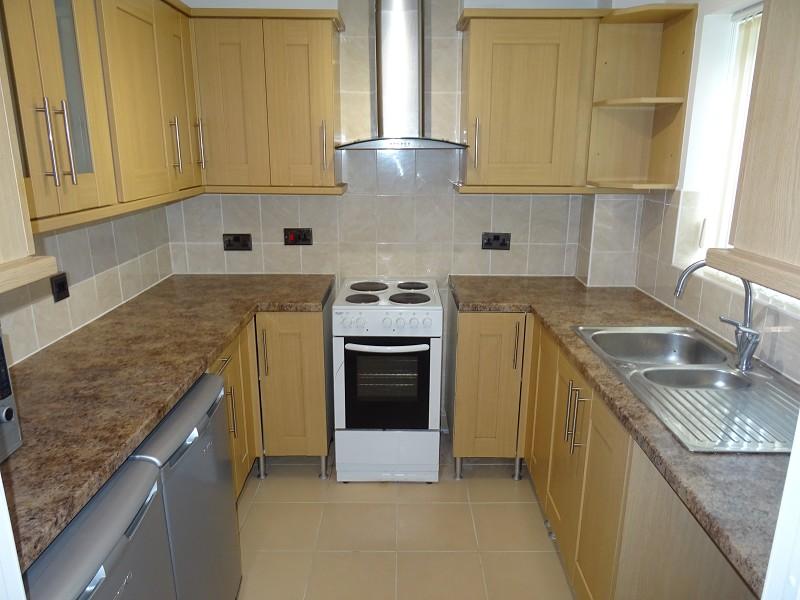 Cwrt Yr Ala Road, Caerau, Cardiff. CF5 2 bed terraced house £800 pcm