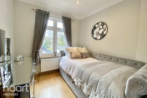 6 Milton Hall Road, Gravesend, DA12 1QW