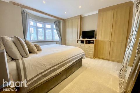 6 Milton Hall Road, Gravesend, DA12 1QW