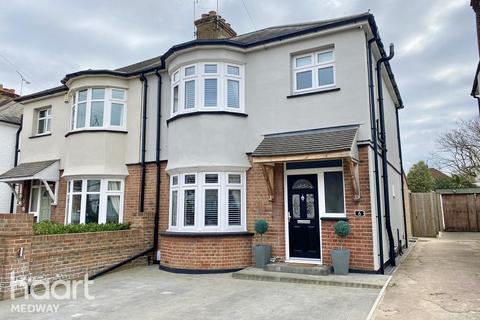 6 Milton Hall Road, Gravesend, DA12 1QW
