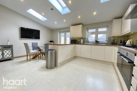 6 Milton Hall Road, Gravesend, DA12 1QW
