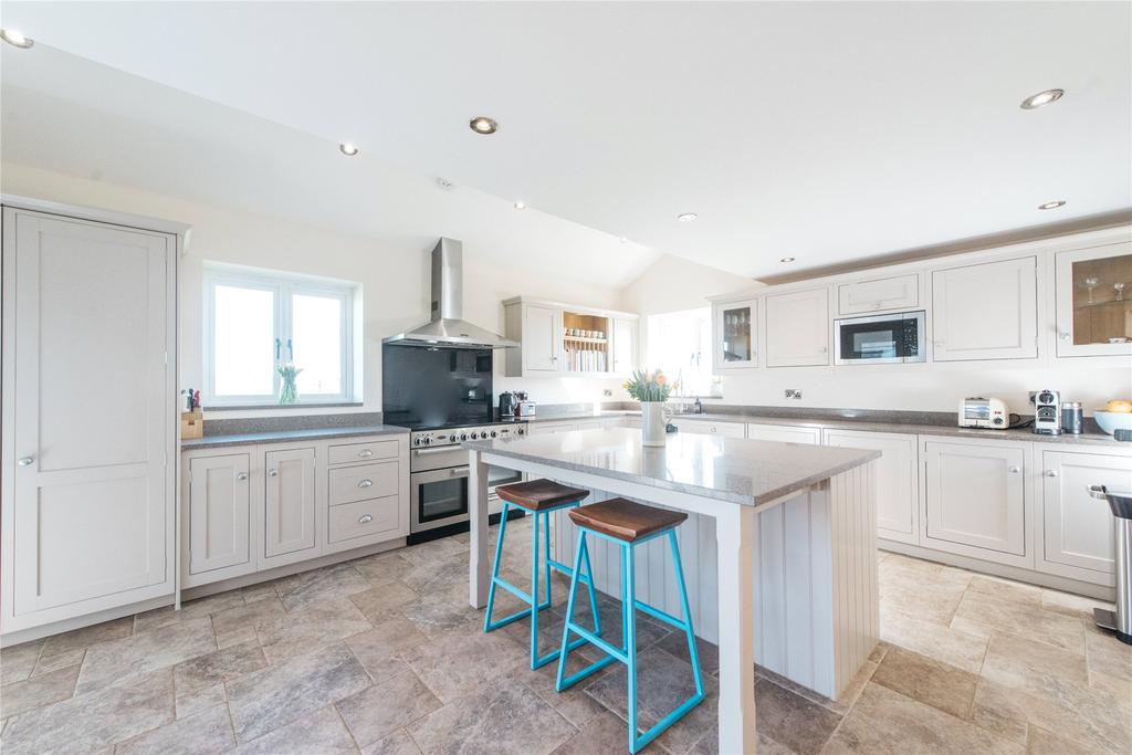Kitchen/Breakfast Rm