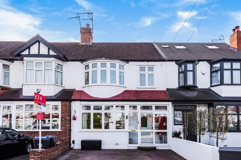 26 Meadow Close, London, SW20 9JB