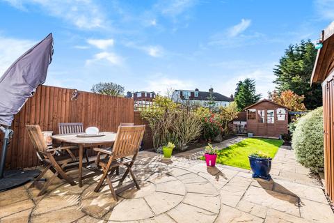 26 Meadow Close, London, SW20 9JB