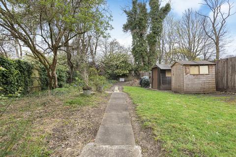 Flat 2, 21 Moorland Road, London, SW9 8UA