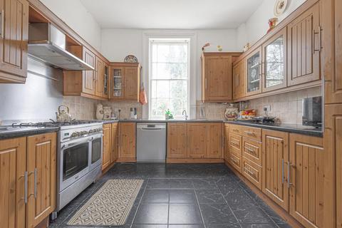 Flat 2, 21 Moorland Road, London, SW9 8UA