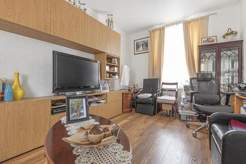 Flat 2, 21 Moorland Road, London, SW9 8UA
