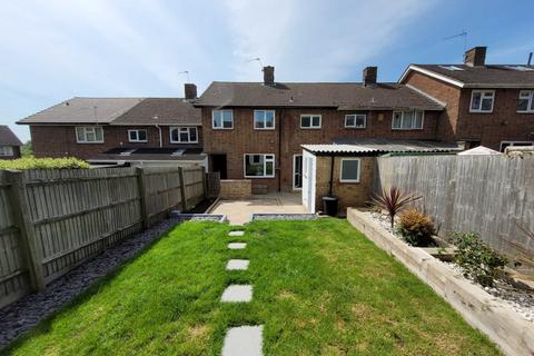 7 Candlefield Road, Hemel Hempstead, HP3 9UW