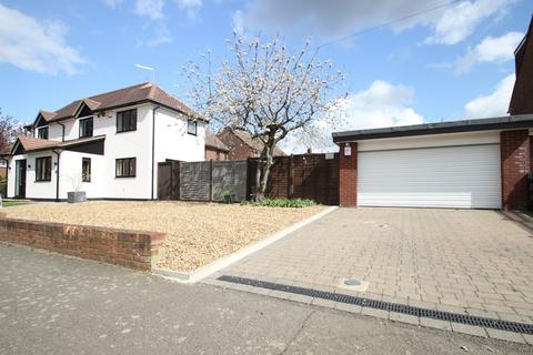 1 Stirling Drive, Orpington, BR6 9DW