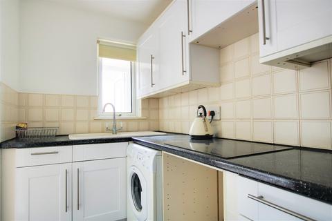 74 Duddon Close, West End, Southampton, SO18 3QB