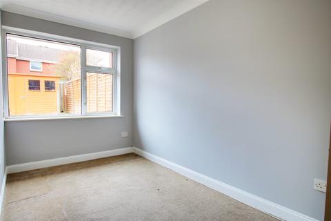 74 Duddon Close, West End, Southampton, SO18 3QB