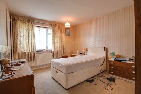 10 Burghclere Road, Southampton, SO19 9NR