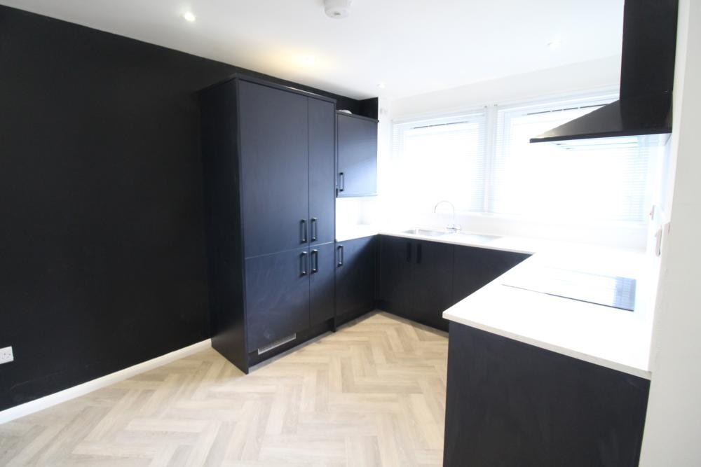 Claremont Grove, Aberdeen, AB10 2 bed flat £750 pcm (£173 pw)