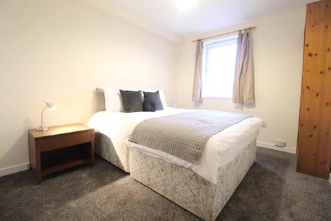 2 bedroom flat to rent, Picardy Court, Rose Street, AB10