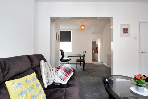 14 Ferndale Road, Exeter, EX2 9BW