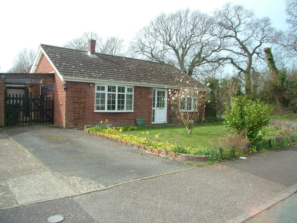 NEWTON FLOTMAN 3 bed property for sale £235,000