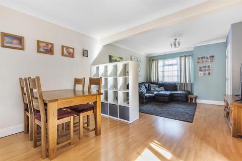 13 Gresham Road, Uxbridge, UB10 0HT