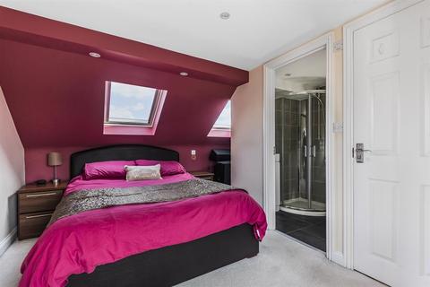 13 Gresham Road, Uxbridge, UB10 0HT