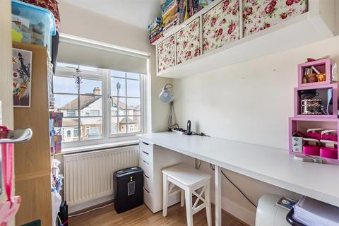 13 Gresham Road, Uxbridge, UB10 0HT