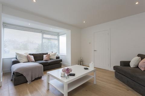 35 Chieveley Drive, Tunbridge Wells, TN2 5HG