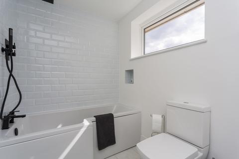 35 Chieveley Drive, Tunbridge Wells, TN2 5HG