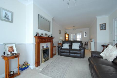 17 Raymond Close, Colnbrook, Slough, SL3 0PP
