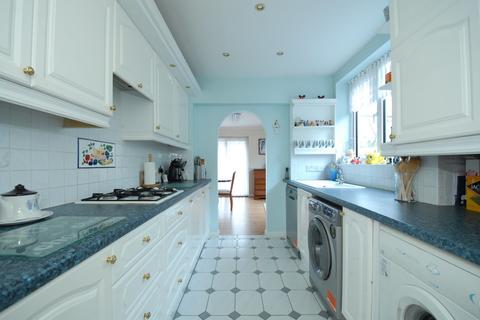 17 Raymond Close, Colnbrook, Slough, SL3 0PP