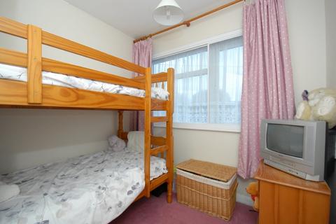 17 Raymond Close, Colnbrook, Slough, SL3 0PP