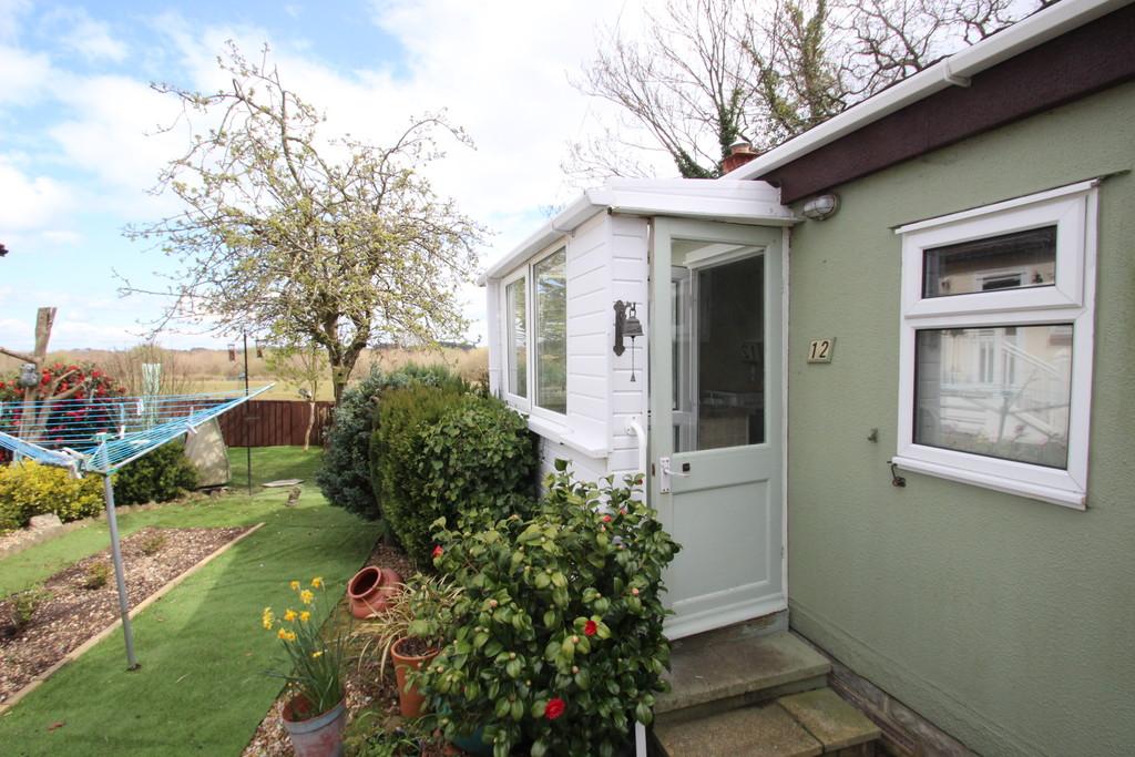 Fernhill Park, Wootton Bridge 2 bed park home £65,000