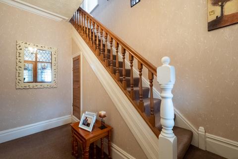 84 Sunnyhurst Lane, Darwen, BB3 1JT