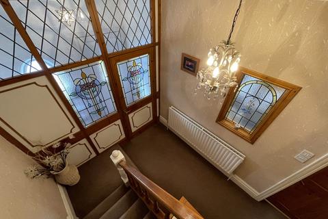 84 Sunnyhurst Lane, Darwen, BB3 1JT