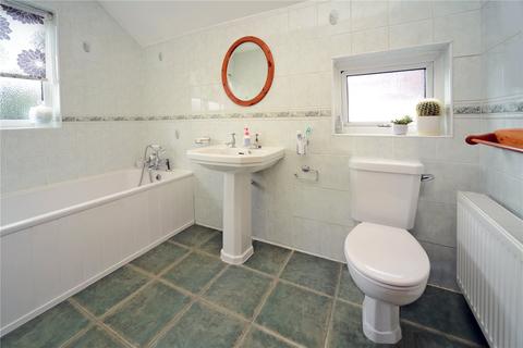56 Mortimer Crescent, Worcester Park, KT4 7QW
