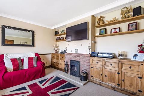 36 Selbourne Square, Godstone, RH9 8AT