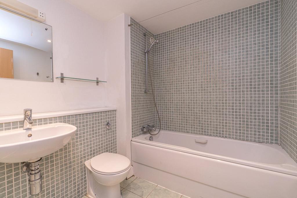 En Suite Bathroom