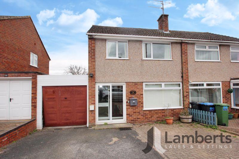 St Judes Avenue, Studley 3 bed semidetached house £260,000