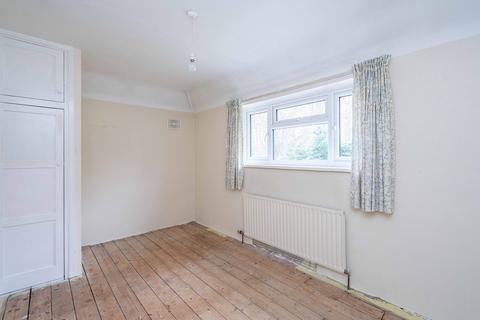 135 Chart Downs, Dorking, RH5 4DE