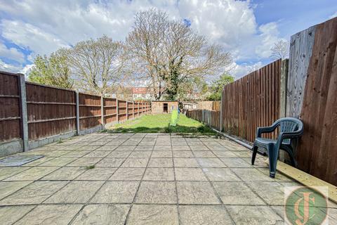 116 Leander Road, Thornton Heath, CR7 6JW