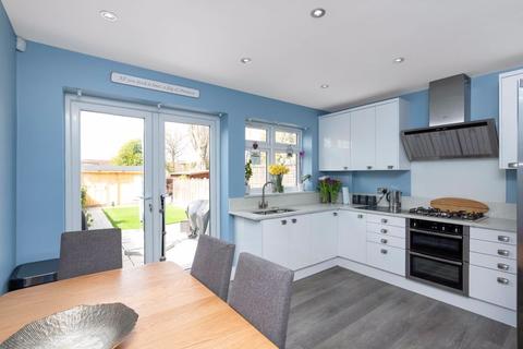 51 Wyncham Avenue, Sidcup, DA15 8EU