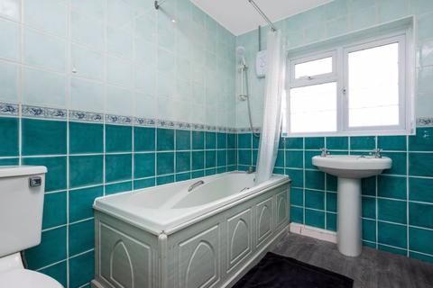 50 Crescent Road, Sidcup, DA15 7HW