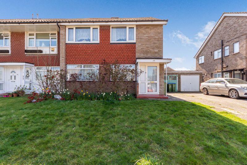 Appledore Crescent, Sidcup, DA14 6RG 2 bed £285,000
