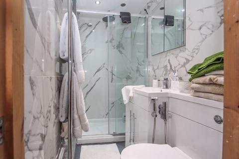 33 Common Road, Claygate, Esher, KT10 0HG
