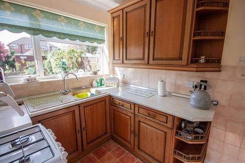 86 Howdles Lane, Brownhills, Walsall, WS8 7PJ