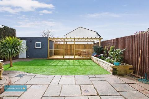 12 Blackdown Road, Taunton, TA2 8EZ