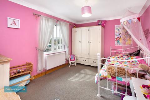 12 Blackdown Road, Taunton, TA2 8EZ